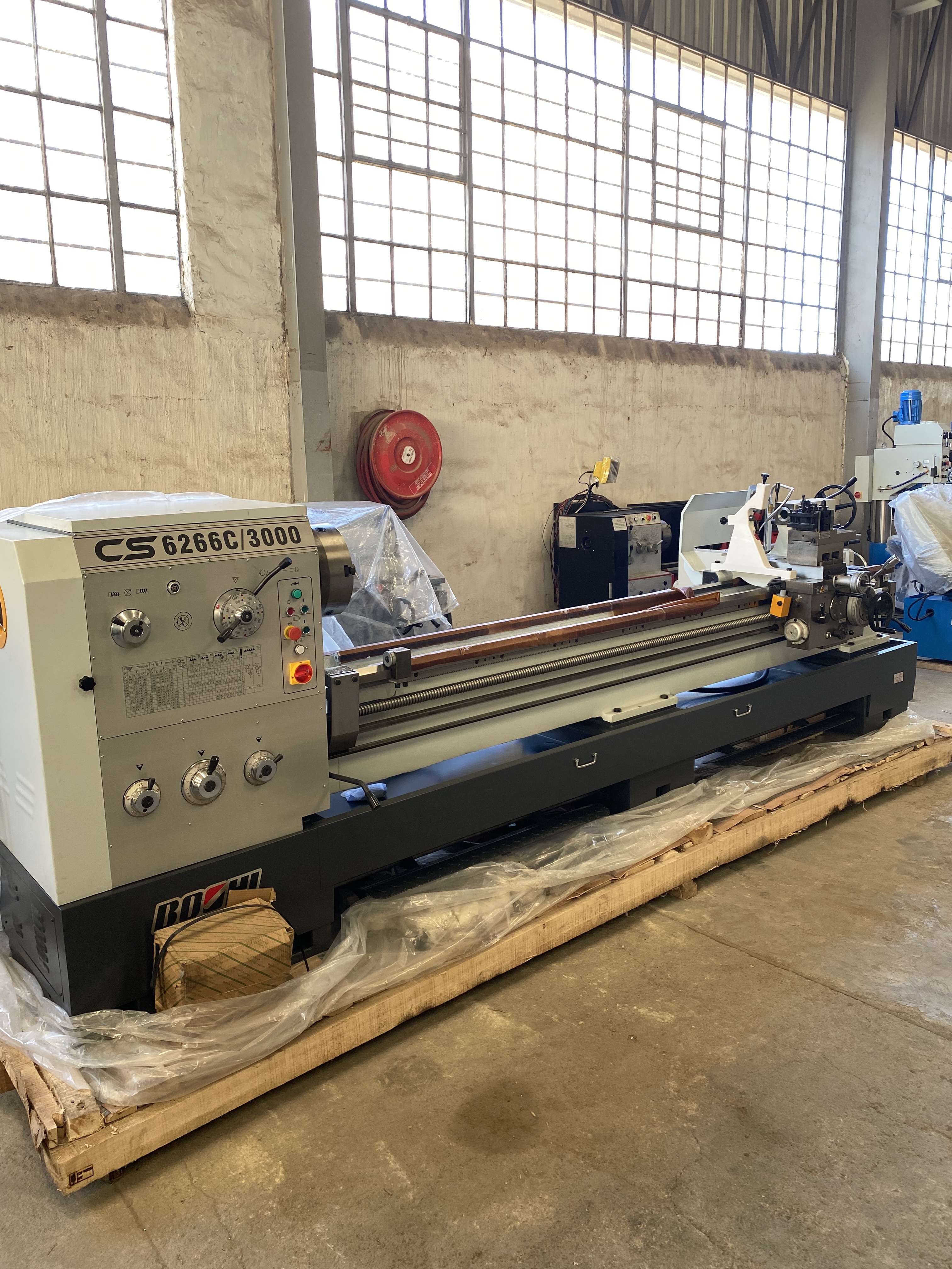 Lathe Baoji 3m (1) Lathe Baoji 3m (1)